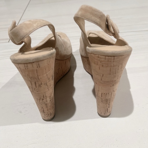 Veronica Beard Dali Suede‎ Slingback Peep-Toe Wedge Sandals
Sand Size: 8.5 NWOB - Picture 8 of 15